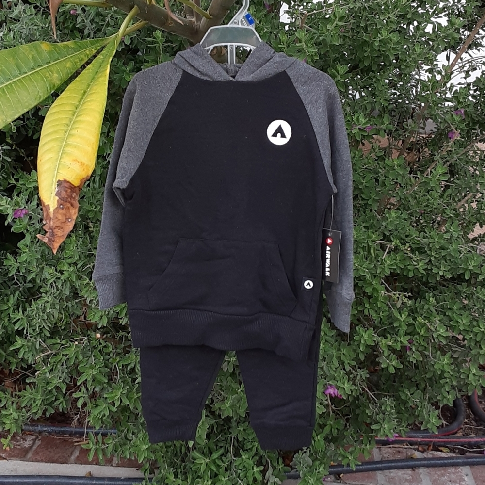 Airwalk Kids Hoodie & Sweatpants Set